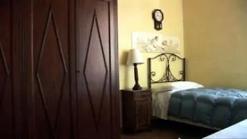 Cr137 - San Giovanni, Piazza Tuscolo Hotel Rom